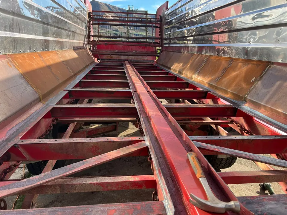 Silage wagon frame and under-deck structure cleaned back and painted